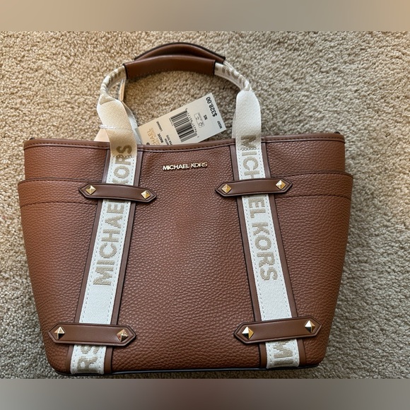 MICHAEL Michael Kors Handbags - 🆕NWT Michael Kors Maeve small tote bag